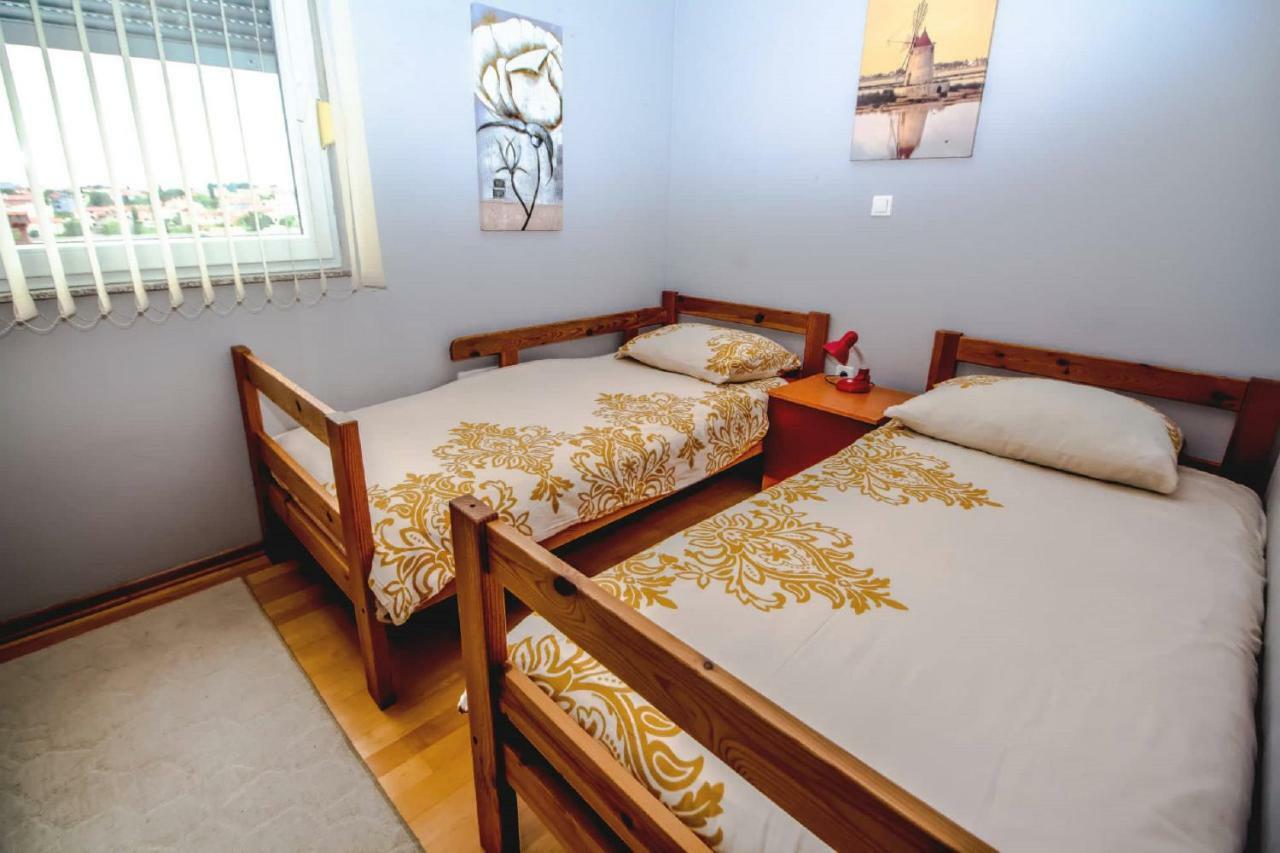 Apartments Saric Pula Ngoại thất bức ảnh
